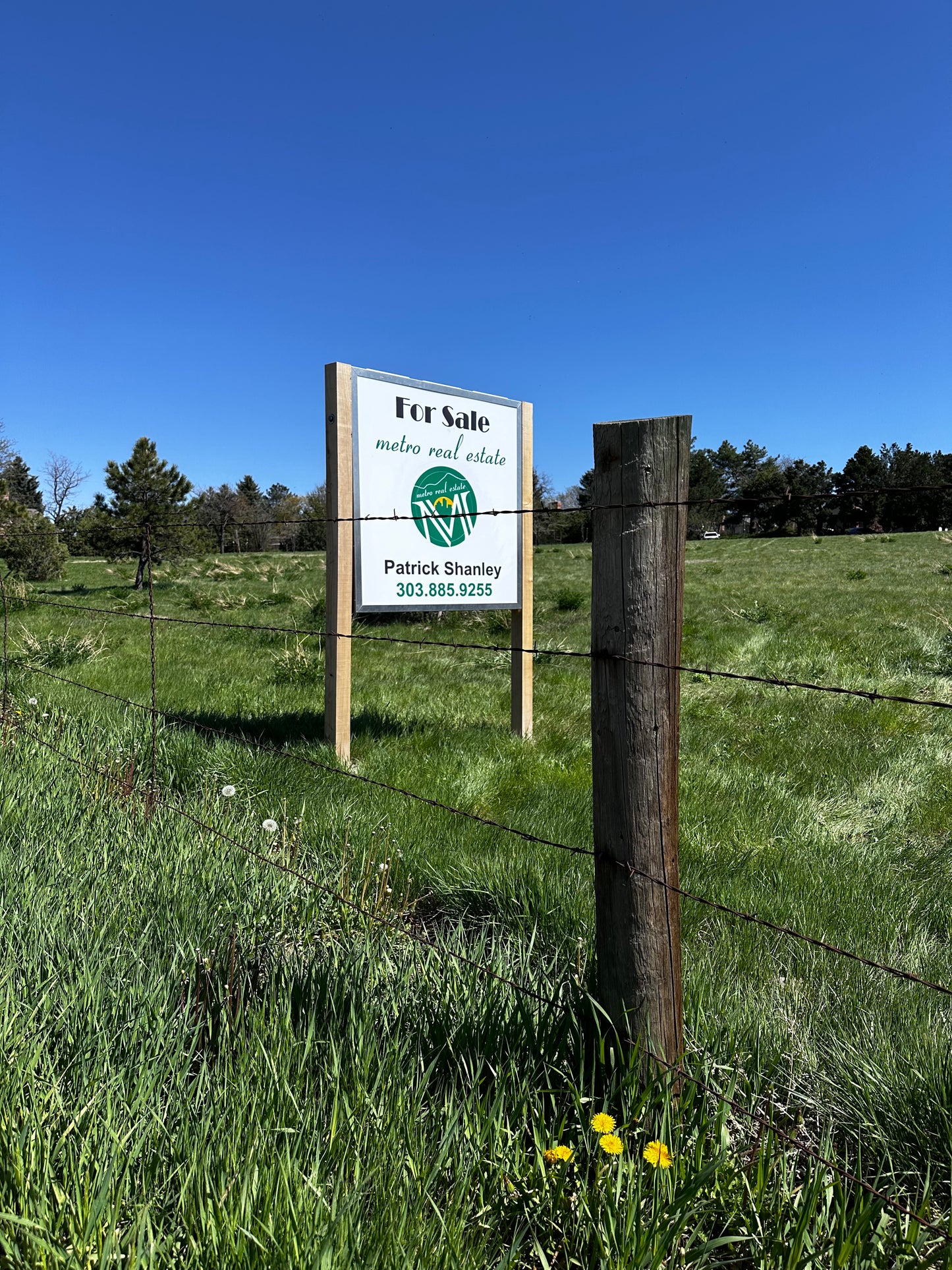 Commercial Solar Sign (48"x48")