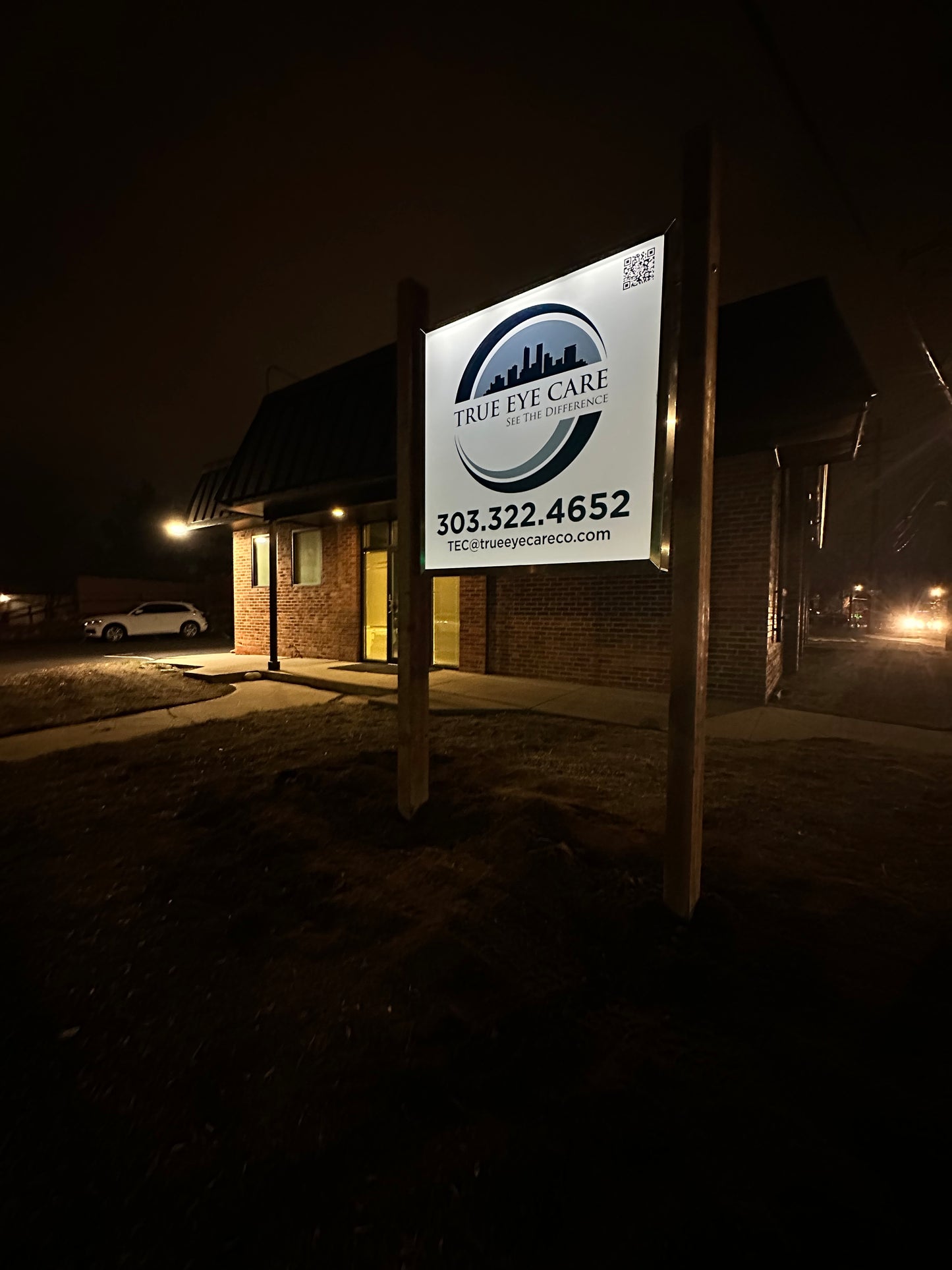 Commercial Solar Sign (48"x48")